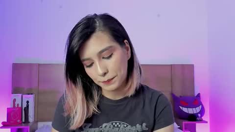 Snapshot of akatsumi_ chatting on 11-08-25, 09:24 Akartsumi online show from 11-08-25, 09:24