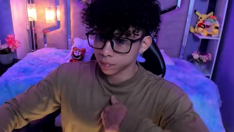 Snapshot of akazaboy chatting on 11-13-25, 04:11 akazaboy online show from 11-13-25, 04:11