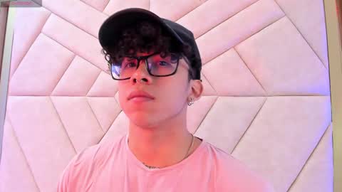 Snapshot of akazaboy chatting on 11-17-25, 04:18 akazaboy online show from 11-17-25, 04:18