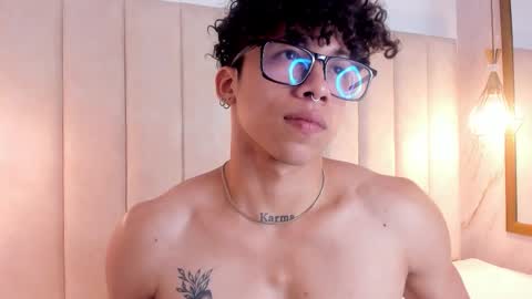 Snapshot of akazaboy chatting on 11-27-25, 04:36 akazaboy online show from 11-27-25, 04:36