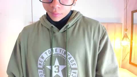 Snapshot of akazaboy chatting on 11-28-25, 04:26 akazaboy online show from 11-28-25, 04:26