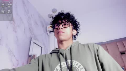 Snapshot of akazaboy chatting on 04-30-26, 05:36 akazaboy online show from 04-30-26, 05:36
