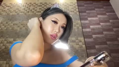 Akemi online show from 02-06-25, 01:27