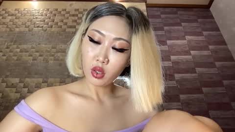 Akemi online show from 10-12-25, 07:13