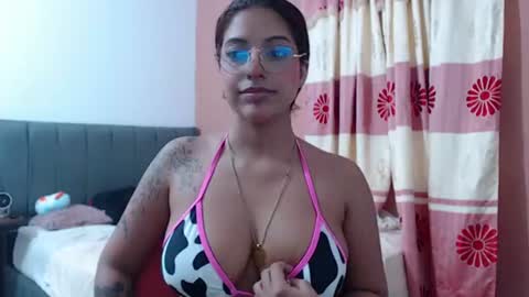 Snapshot of akemi_san_ chatting on 06-15-26, 10:01 Akemi 3 online show from 06-15-26, 10:01