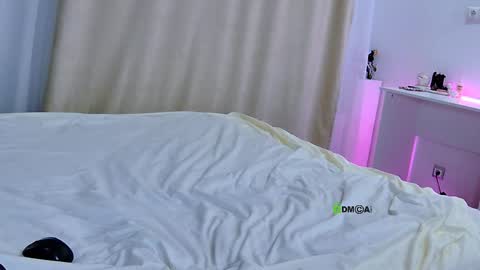 Hi Im Oli online show from 04-21-26, 01:29