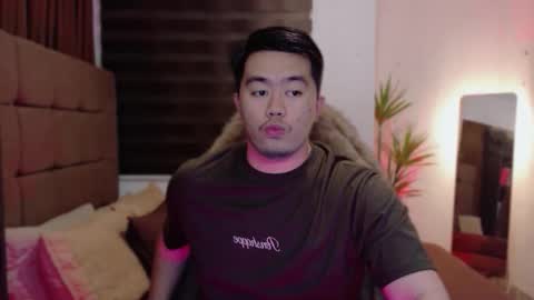 Snapshot of akihiro_morningstar chatting on 12-21-25, 10:33 Dave online show from 12-21-25, 10:33