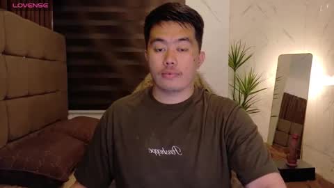 Snapshot of akihiro_morningstar chatting on 01-05-26, 07:28 Dave online show from 01-05-26, 07:28