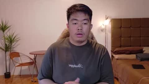 Snapshot of akihiro_morningstar chatting on 02-10-26, 01:43 Dave online show from 02-10-26, 01:43