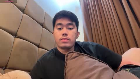 Snapshot of akihiro_morningstar chatting on 04-04-26, 03:53 Dave online show from 04-04-26, 03:53