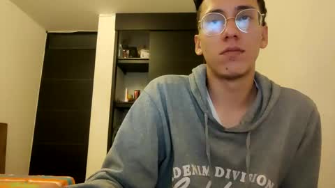 Snapshot of akilesbailo chatting on 02-07-25, 07:18 My love online show from 02-07-25, 07:18