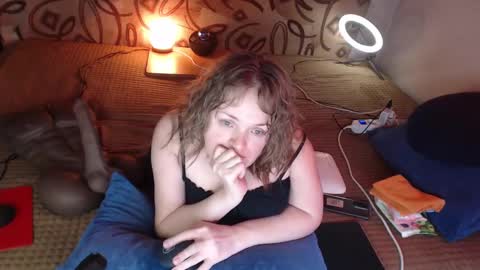 Snapshot of akindmodel chatting on 01-19-25, 07:25 Natalie online show from 01-19-25, 07:25