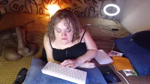 Snapshot of akindmodel chatting on 01-21-25, 04:54 Natalie online show from 01-21-25, 04:54