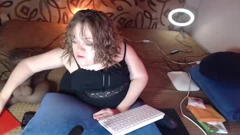 Snapshot of akindmodel chatting on 01-22-25, 08:40 Natalie online show from 01-22-25, 08:40