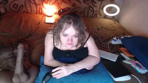 Snapshot of akindmodel chatting on 01-24-25, 11:56 Natalie online show from 01-24-25, 11:56