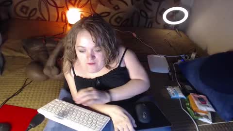 Snapshot of akindmodel chatting on 01-25-25, 11:11 Natalie online show from 01-25-25, 11:11