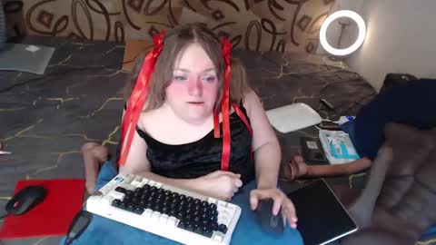 Snapshot of akindmodel chatting on 03-08-25, 02:45 Natalie online show from 03-08-25, 02:45