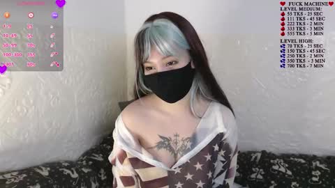 Snapshot of akira_amy chatting on 09-19-25, 11:55 Amilia online show from 09-19-25, 11:55