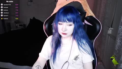 akirahartyx online show from 01-19-25, 02:38