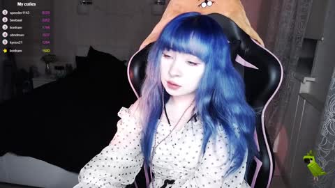 akirahartyx online show from 01-26-25, 03:03