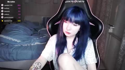 akirahartyx online show from 09-22-25, 03:58