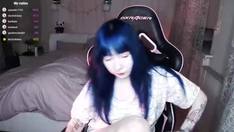 akirahartyx online show from 10-26-25, 03:29