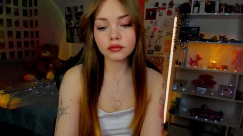 Snapshot of akirakatsu chatting on 12-21-25, 11:06 Akira online show from 12-21-25, 11:06