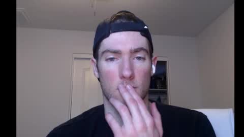 Snapshot of al3xzanderth3gr3at chatting on 01-08-26, 11:29 Alex online show from 01-08-26, 11:29