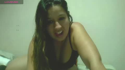 Snapshot of alahia_fox chatting on 12-10-24, 05:07 alahia online show from 12-10-24, 05:07