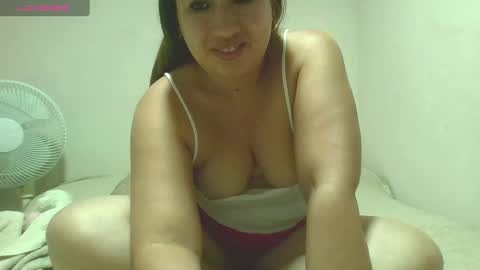 Snapshot of alahia_fox chatting on 12-29-24, 01:56 alahia online show from 12-29-24, 01:56