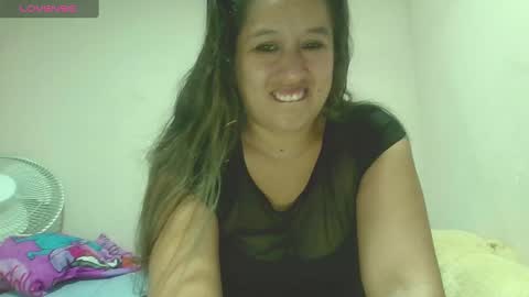 Snapshot of alahia_fox chatting on 01-04-25, 09:52 alahia online show from 01-04-25, 09:52