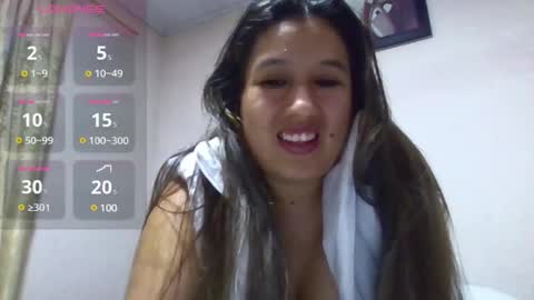 Snapshot of alahia_fox chatting on 02-11-25, 04:33 alahia online show from 02-11-25, 04:33