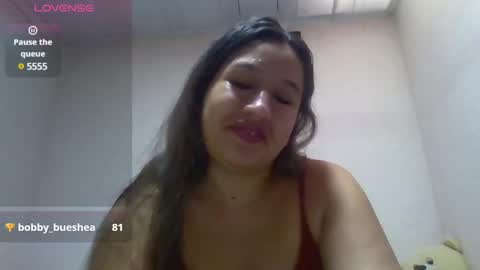 Snapshot of alahia_fox chatting on 02-14-25, 03:58 alahia online show from 02-14-25, 03:58