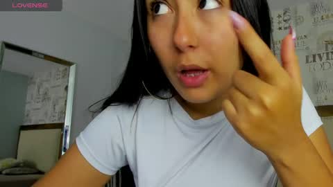 Snapshot of alahiacruz1 chatting on 05-01-26, 07:18 A L A H I A online show from 05-01-26, 07:18