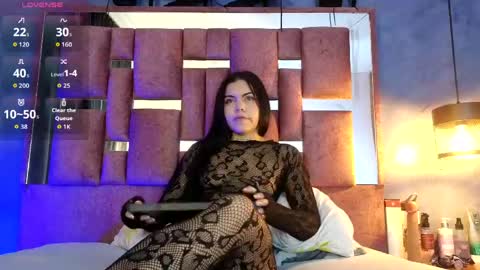 Snapshot of alahiia_lee chatting on 05-06-26, 11:59 ALahiia Lee online show from 05-06-26, 11:59