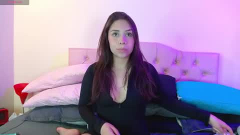 Snapshot of alaia__rose chatting on 07-23-26, 03:10 alaia online show from 07-23-26, 03:10