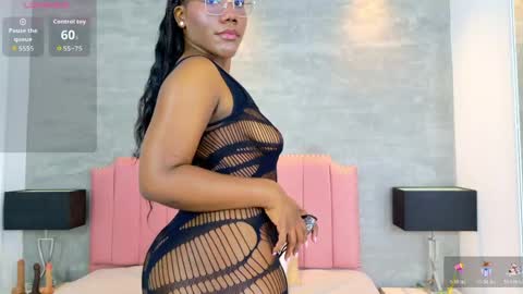 Snapshot of alaia_colins chatting on 05-06-26, 12:08 alaia_colins online show from 05-06-26, 12:08
