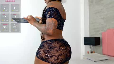 Snapshot of alaia_colins chatting on 05-27-26, 01:46 alaia_colins online show from 05-27-26, 01:46