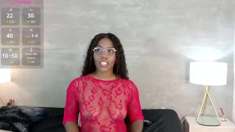 Snapshot of alaia_colins chatting on 06-11-26, 04:32 alaia_colins online show from 06-11-26, 04:32