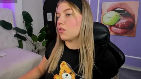 Alaia online show from 11-15-25, 02:35