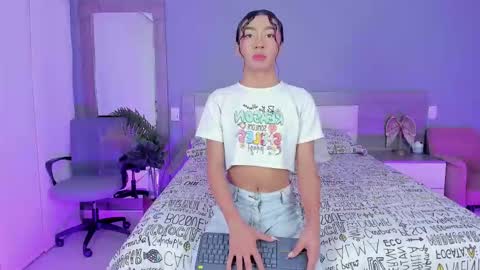 Snapshot of alaiaguerra chatting on 10-15-25, 07:58 alaiaguerra online show from 10-15-25, 07:58