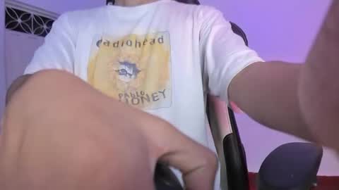 Snapshot of alan18n chatting on 02-24-25, 01:35 alan18n online show from 02-24-25, 01:35