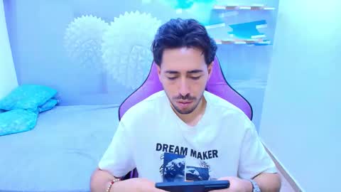 Snapshot of alan_allexander chatting on 01-18-26, 05:33 ALAN online show from 01-18-26, 05:33