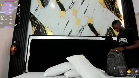 Snapshot of alan_blacke chatting on 11-01-25, 07:49 alan_blacke online show from 11-01-25, 07:49