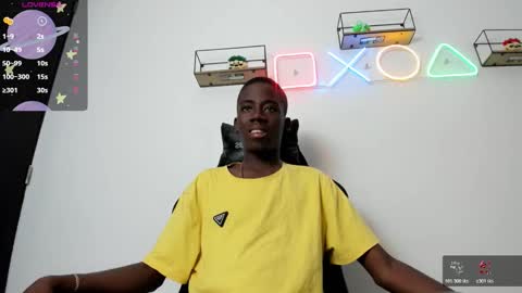 Snapshot of alan_blacke chatting on 11-22-25, 01:10 alan_blacke online show from 11-22-25, 01:10