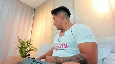 Alan greek online show from 02-10-25, 01:14