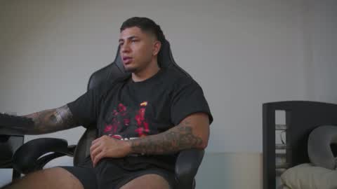 Snapshot of alan_muscle chatting on 11-28-25, 06:27 Alan online show from 11-28-25, 06:27