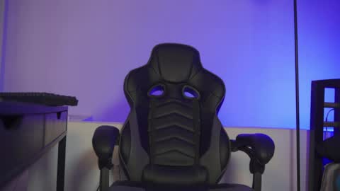 Snapshot of alan_muscle chatting on 04-03-26, 06:22 Alan online show from 04-03-26, 06:22