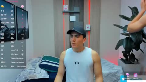 Alan  Kevin can we reach 100 thumbs up please guys  online show from 11-12-25, 07:13