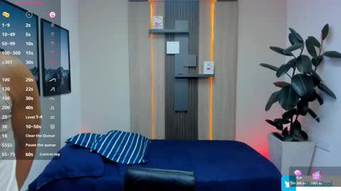 Alan  Kevin can we reach 100 thumbs up please guys  online show from 01-09-26, 07:15